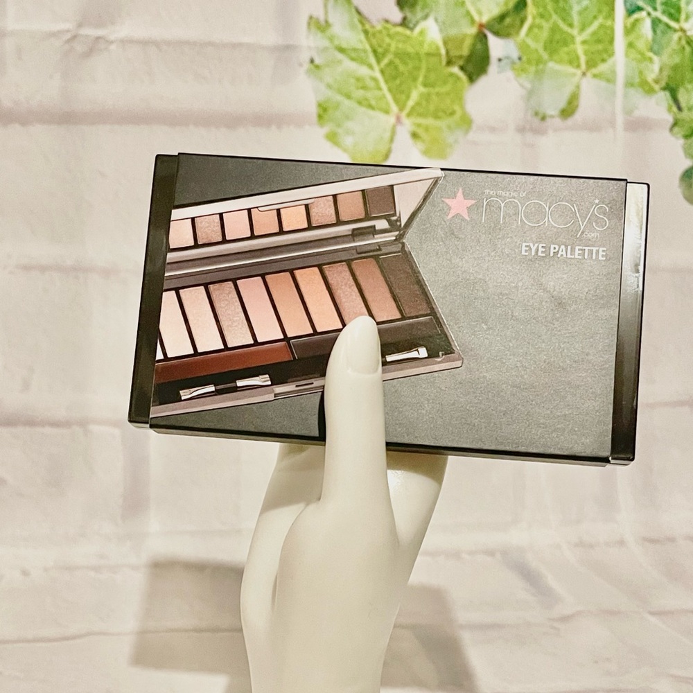 MACY'S EYE PALLET EYE SHADOW & CREAM EYELINER APPLICATION BRUSH